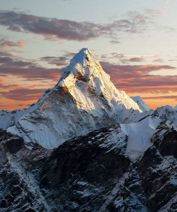 Ezüstvasárnap – Mount Everest festő workshop